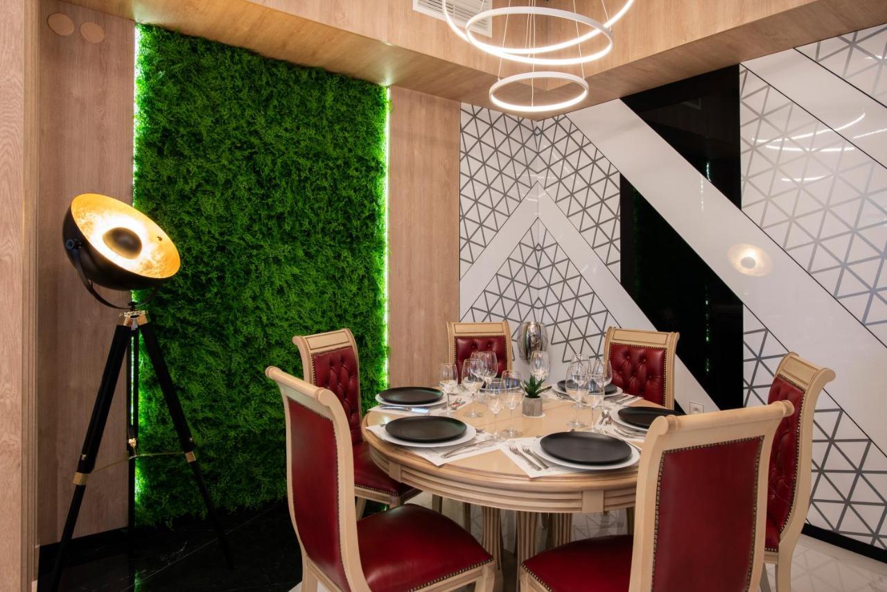 Family Hotel Business Club شومن المظهر الخارجي الصورة